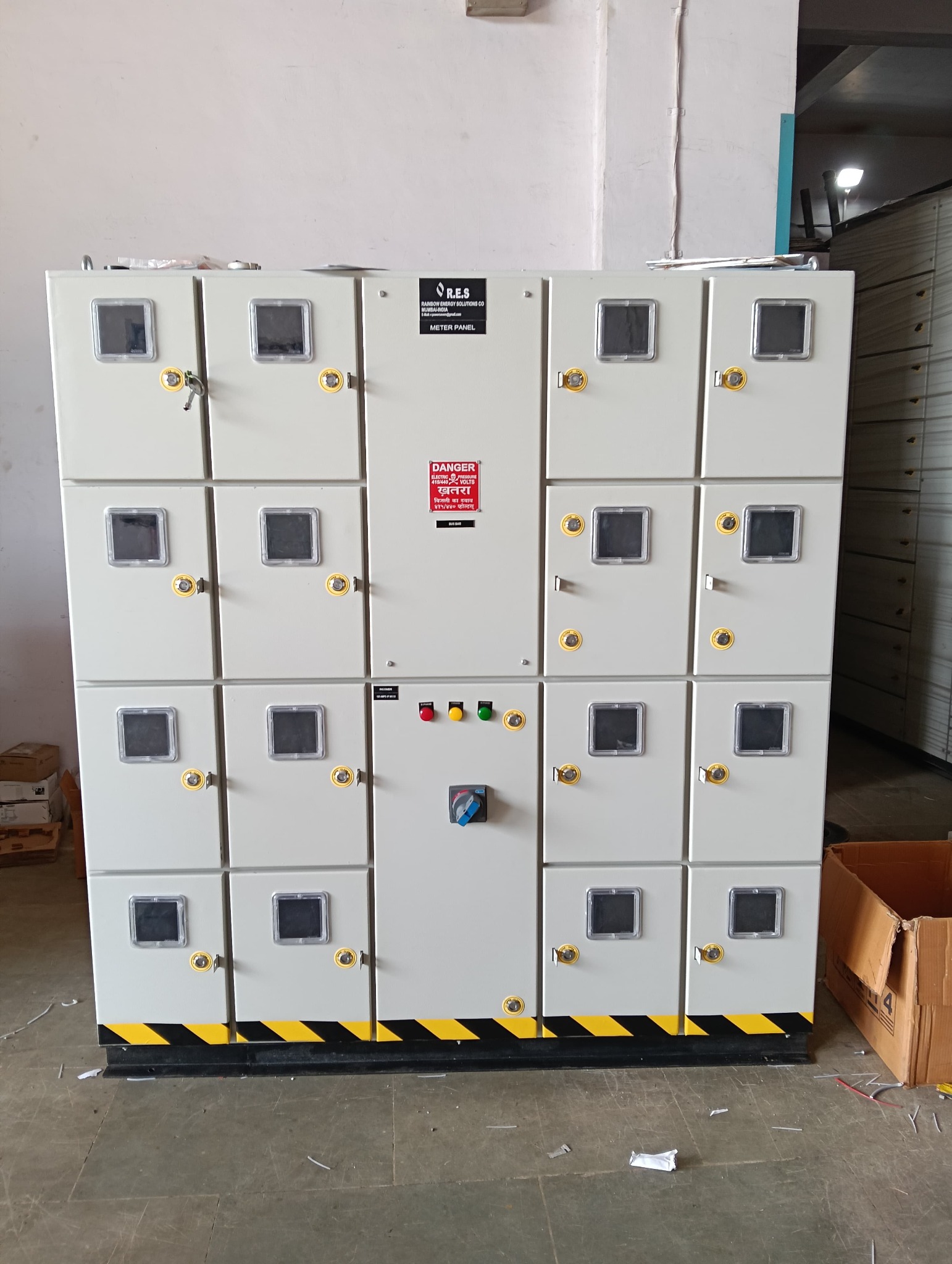 Metering panel